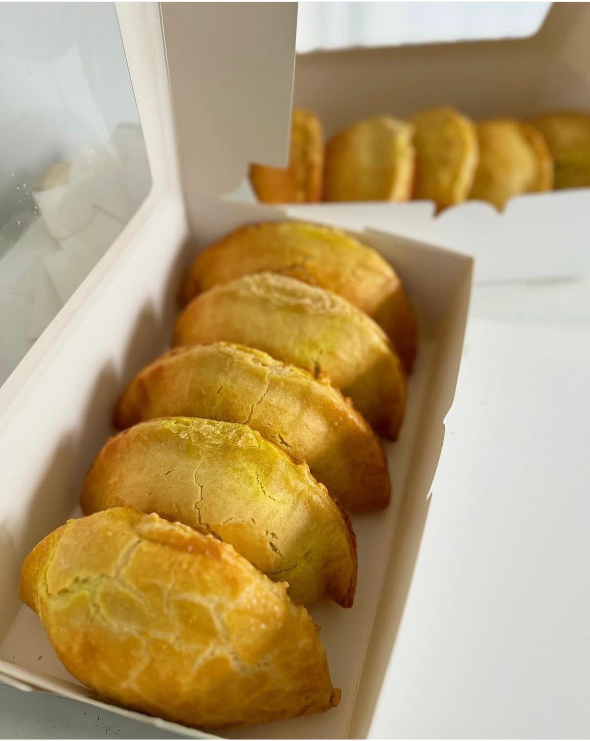 Crispy & moist Nigerian meatpies