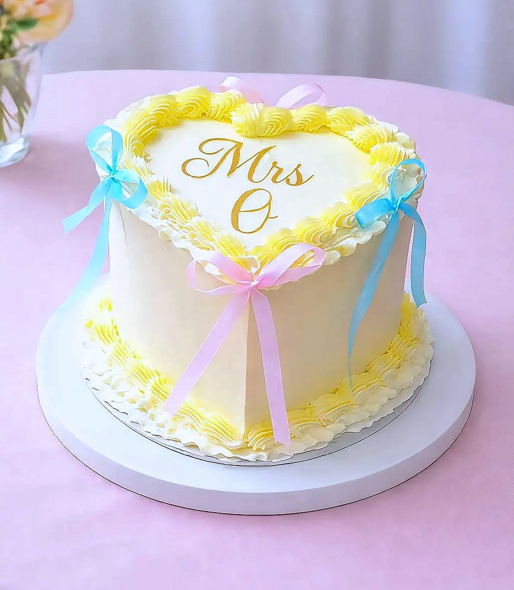 Gender reveal cake