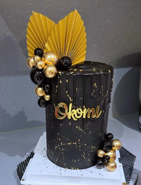 Black and gold fan cake